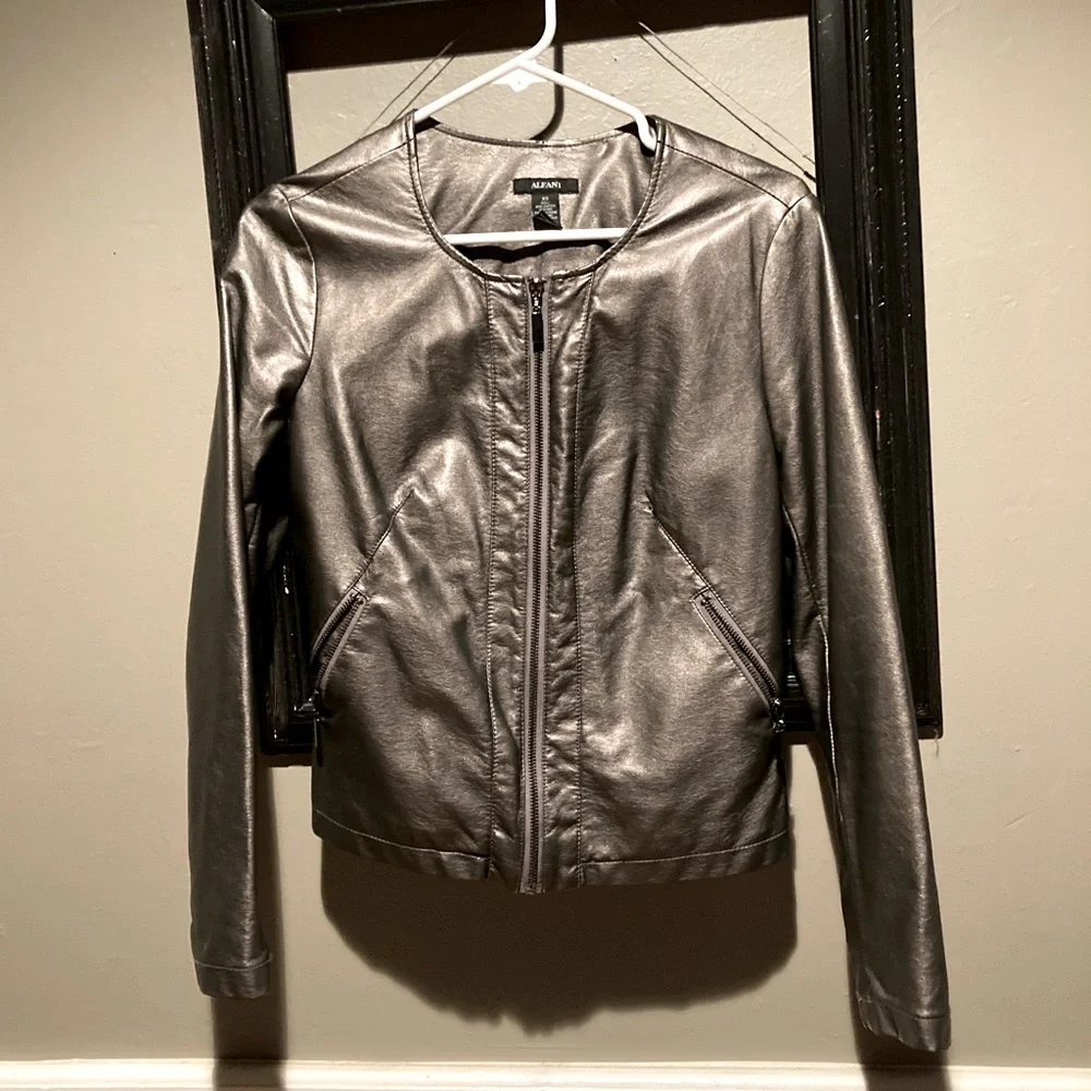 Jacket - Picture 1 of 3